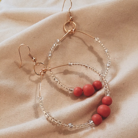 Earrings - Picture 1 of 2